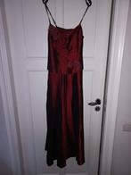 Galajurk, bordeauxrood, maat 36. Lijfje met kraaltjes, Galajurk, Ophalen of Verzenden, Zo goed als nieuw, Maat 36 (S)