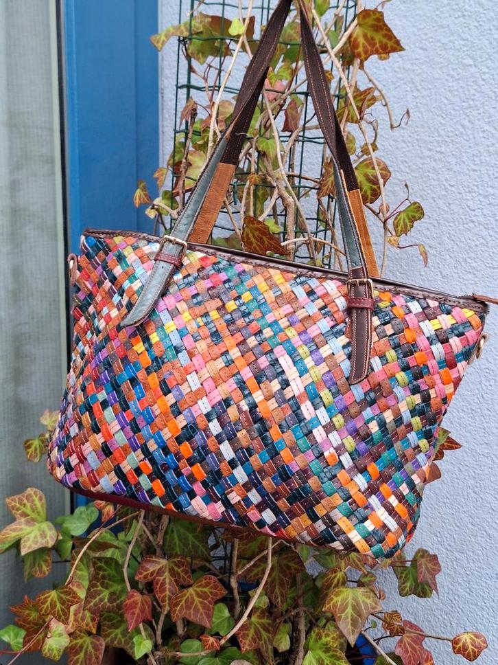 Kleurrijke geweven handtas, Sieraden, Tassen en Uiterlijk, Tassen | Damestassen, Gebruikt, Handtas, Overige kleuren, Ophalen of Verzenden