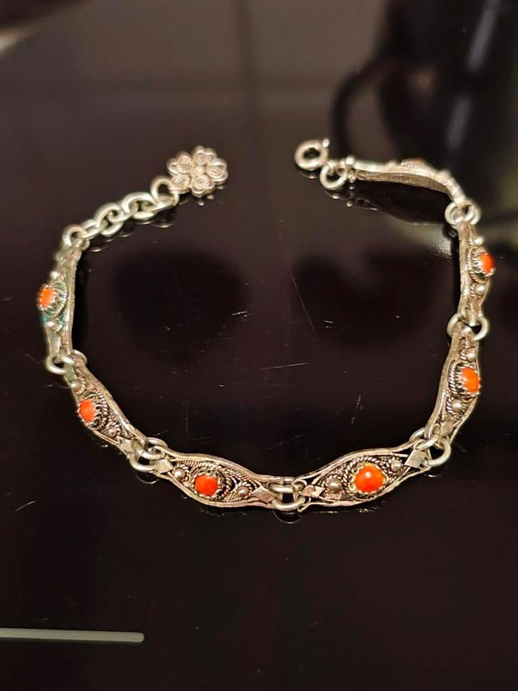 Midcentury zilveren armband met bloedkoraaltjes, 20 cm, Sieraden, Tassen en Uiterlijk, Armbanden, Zo goed als nieuw, Zilver, Zilver