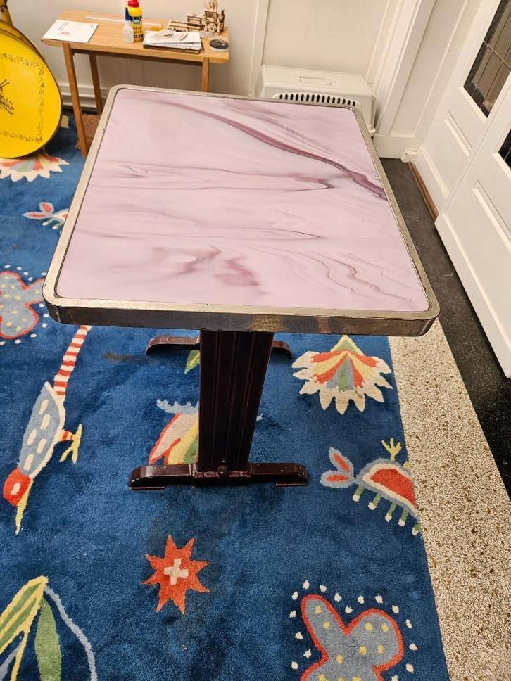 vintage tafel met gietijzeren poten en marmeren blad, Antiek en Kunst, Antiek | Meubels | Tafels, Ophalen