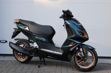 Op voorraad Nieuwste Peugeot Speedfight 4 Sportline 2025!!! beschikbaar voor biedingen