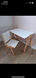 Peuter bureau van Petite Amélie, Kinderen en Baby's, Kinderkamer | Tafels en Stoelen, Ophalen of Verzenden, Zo goed als nieuw