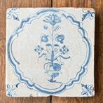 Zeldzaam type bloempot tegel uit de 17e eeuw, Ophalen of Verzenden