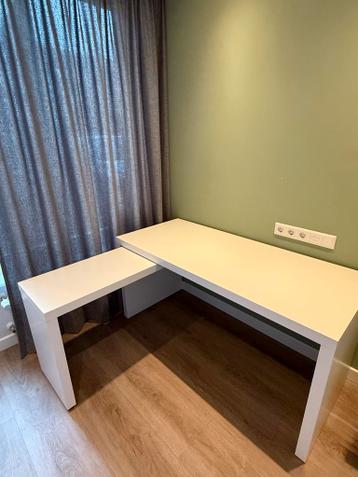 IKEA Malm Bureau met uitschuifblad - afbeelding 1