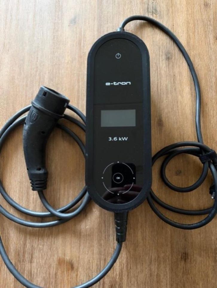 230V thuislader Audi E-Tron, Auto diversen, Laadpalen, Gebruikt, Laadkabel, Ophalen of Verzenden