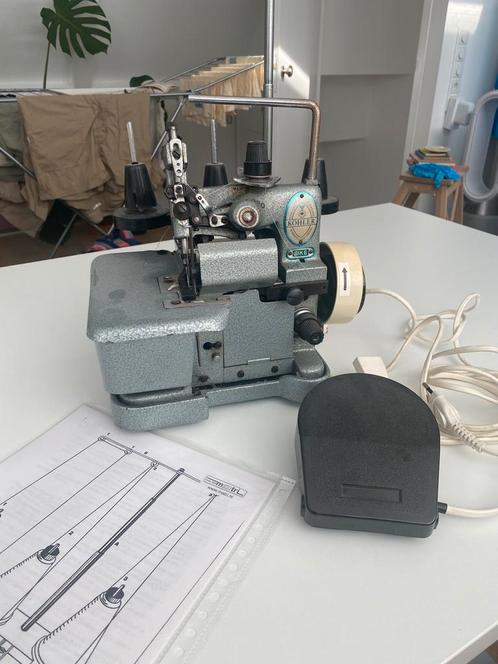 Overlock machine Köhler Lockmachine 81K6, Hobby en Vrije tijd, Naaimachines en Toebehoren, Gebruikt, Lockmachine, Overige merken
