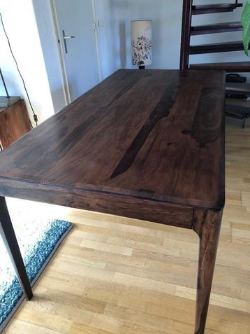 Mooie Kare design mango houten eettafel in de kleur walnoot. beschikbaar voor biedingen