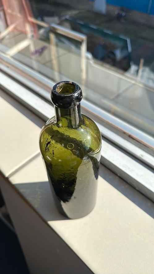 Bodemvondst 1870 Fles Bitterquelle Hunyadi Janos Saxlehner, Antiek en Kunst, Antiek | Glas en Kristal, Ophalen of Verzenden
