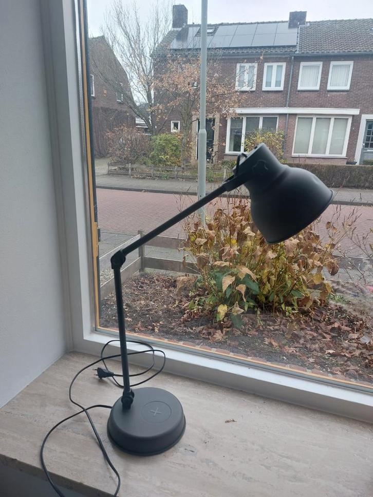 IKEA Hektar lamp met klein deukje, Huis en Inrichting, Lampen | Tafellampen, Gebruikt, 50 tot 75 cm, Metaal, Ophalen of Verzenden