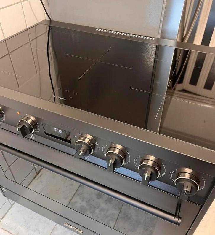 Smeg inductie fornuis net zo goed als nieuw!, Witgoed en Apparatuur, Fornuizen, Zo goed als nieuw, Vrijstaand, Inductie, 5 kookzones of meer