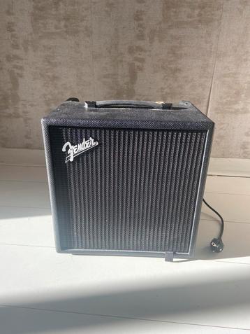 Fender Rumble LT25 bass amplifier beschikbaar voor biedingen