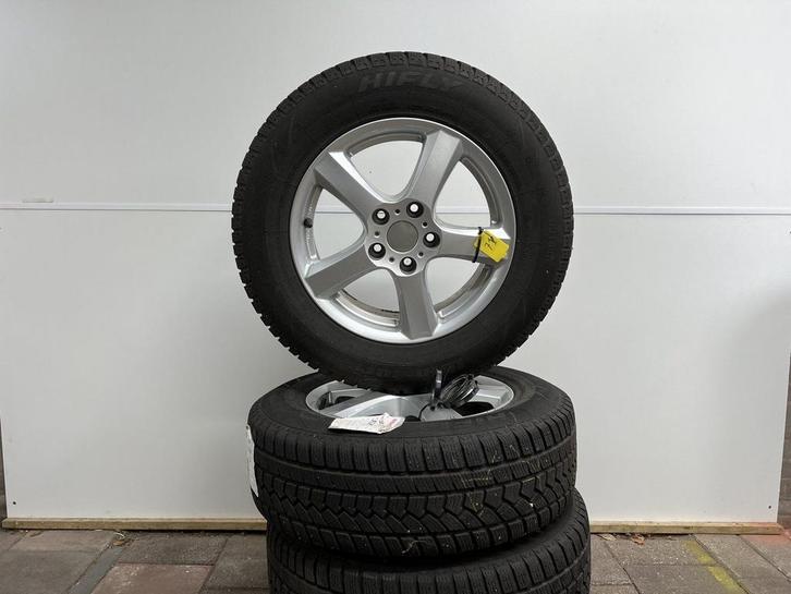 Mitsubishi ASX winterwielen 215/65 R16, Auto-onderdelen, Banden en Velgen, Banden en Velgen, Winterbanden, 16 inch, 215 mm, Personenwagen