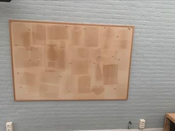 Prikbord beschikbaar voor biedingen