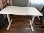 Handmatig verstelbaar bureau 120x70, Ophalen, In hoogte verstelbaar