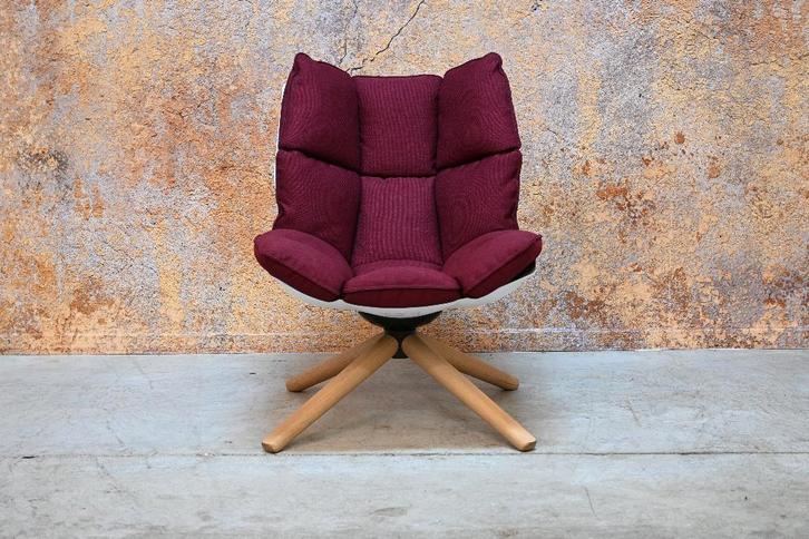 Als NIEUW B&B Italia Husk design draaifauteuil, Huis en Inrichting, Fauteuils, Zo goed als nieuw, Hout, Stof, 50 tot 75 cm, 75 tot 100 cm