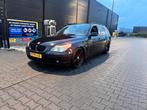 BMW 5-Serie 2.5 I 525 Touring AUT 2004 Zwart, Auto's, Automaat, Achterwielaandrijving, 2000 kg, Zwart