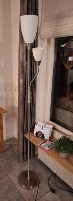 Nette staande lamp rvs voet, Huis en Inrichting, Lampen | Vloerlampen, Ophalen, Gebruikt, Metaal, Modern