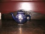 donker blauw paars theepot met goud versiering vintage, Verzenden, Gebruikt, Porselein, Overige typen
