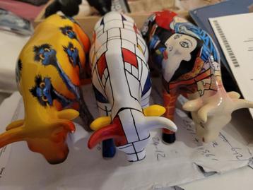 Gezocht : cow parade koeienbeeldjes  beschikbaar voor biedingen