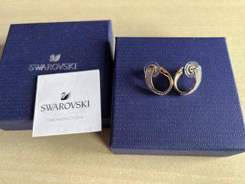 Swarovski oorbellen rose goud kleur beschikbaar voor biedingen