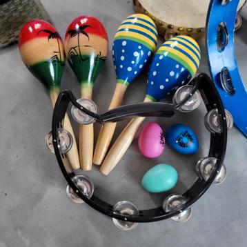 Percussie instrumenten/kind/volwassenen/maracas/tamboerijnen beschikbaar voor biedingen