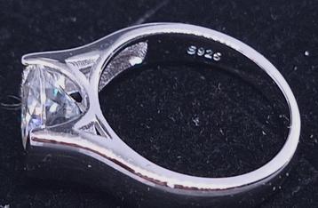 🥰🥰🥰  Moissanite 3 kt S925 4,98 gram. beschikbaar voor biedingen