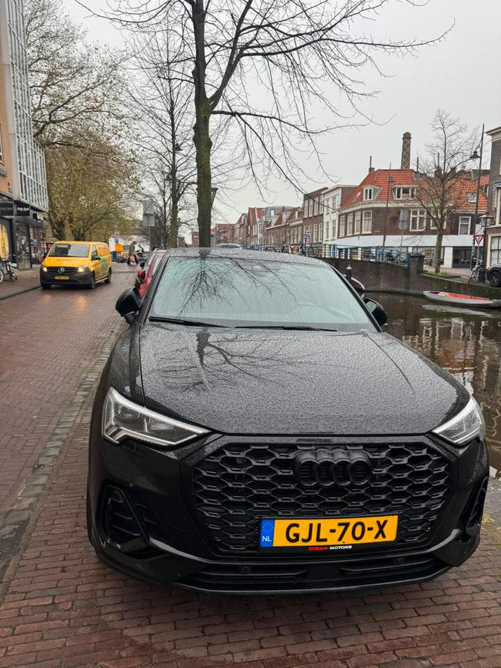 Audi Q3 45 Tfsi e 245pk Phev S Tronic 2021 Zwart, Auto's, Audi, Particulier, Q3, 360° camera, 4x4, Aangepast voor mindervaliden
