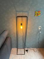 Vloerlamp Marit – KARWEI – Zwart, modern, Ophalen, Zo goed als nieuw, Industrieel, Metaal