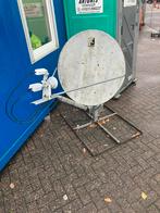 Schotel antenne moet weg! Ophalen in vlissingen, Audio, Tv en Foto, Schotelantennes, Ophalen, Gebruikt, (Schotel)antenne, Overige merken