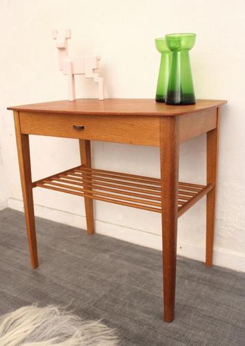 Bijzettafeltje jaren 60 Deens- vintage mid century design beschikbaar voor biedingen