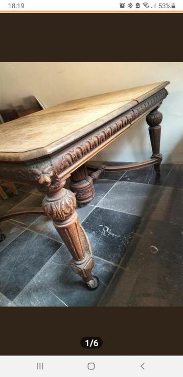 Eettafel eikenhout antiek op wieltjes beschikbaar voor biedingen