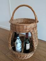 bijzettafel rieten mand met flessenhouder, Overige materialen, Gebruikt, 50 tot 75 cm, Ophalen of Verzenden