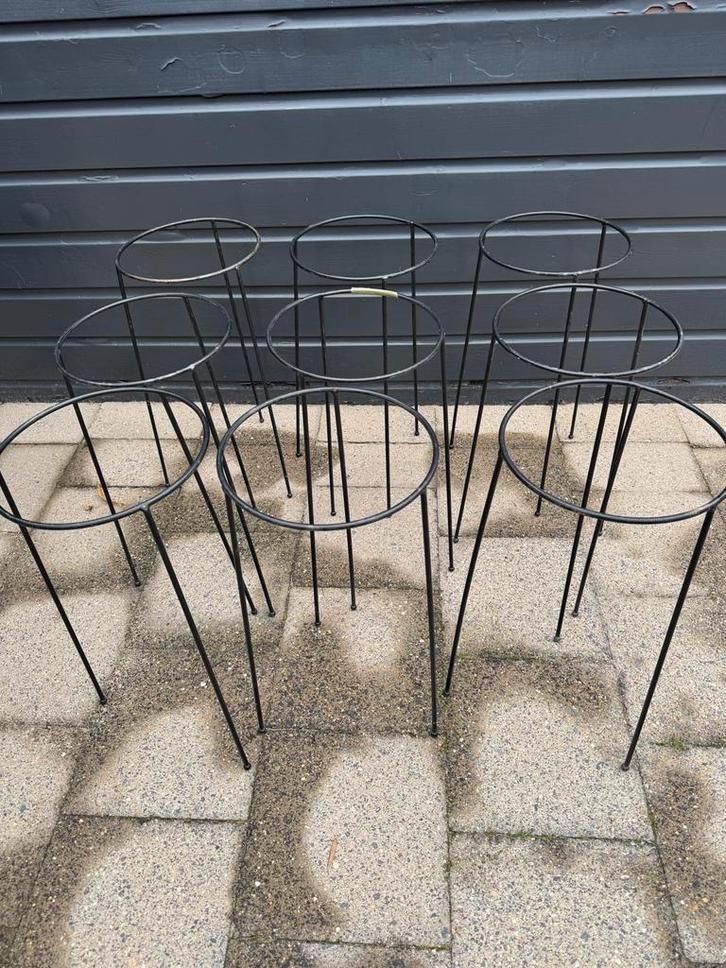Bloempot Standaard  voor buiten, Tuin en Terras, Bloempotten, Gebruikt, Metaal, Balkon, Tuin, 40 tot 70 cm, 25 tot 40 cm, Rond