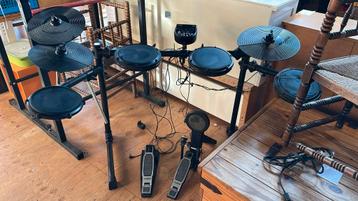 Alesis elektrisch drumstel DM6. WD-18 beschikbaar voor biedingen