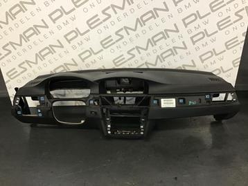 Dashboard zwart BMW 3-serie E90 ('05-'08) beschikbaar voor biedingen