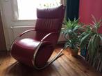 Leolux schommelstoel schommel fauteuil rood leder, Ophalen, Zo goed als nieuw