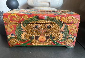 Handbeschilderd Tibetaans wierook-/offerkistje (Nepal/Tibet) beschikbaar voor biedingen