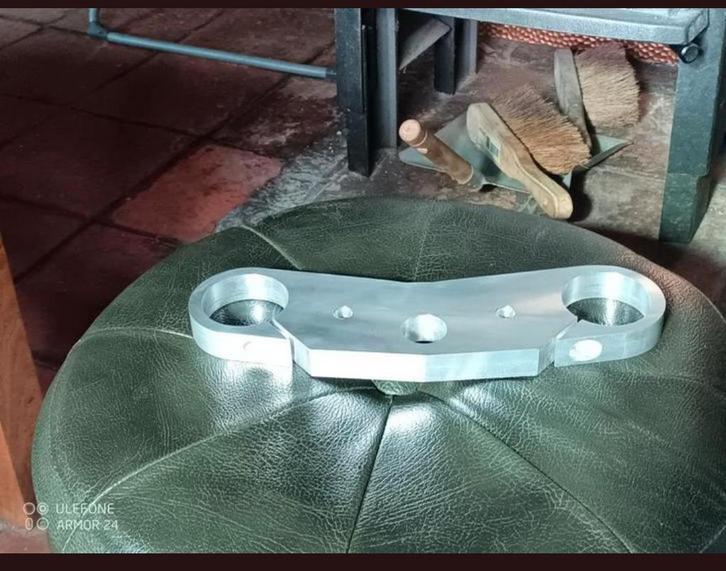 Gevraagd draai en frees werk metaal, Doe-het-zelf en Verbouw, IJzerwaren en Bevestigingsmiddelen, Zo goed als nieuw, 250 mm of meer