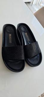 Nieuwe slippers, Kleding | Dames, Schoenen, Ophalen of Verzenden, Nieuw