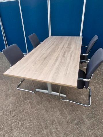 Ahrend/ Gispen vergadertafel met nieuw blad 200x100 beschikbaar voor biedingen