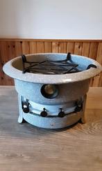 EMAILLE GRIJSGESPIKKELD 4 PITS PETROLEUMSTEL., Antiek en Kunst, Antiek | Emaille, Ophalen of Verzenden