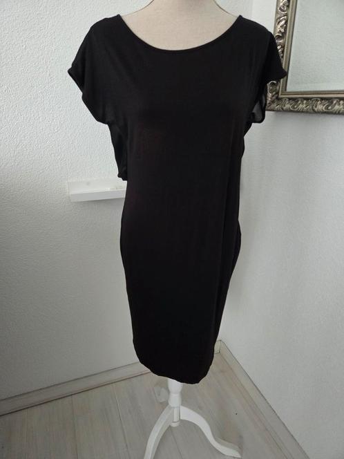 Little black dress Siste's, Kleding | Dames, Jurken, Zo goed als nieuw, Maat 42/44 (L), Zwart, Boven de knie, Ophalen of Verzenden