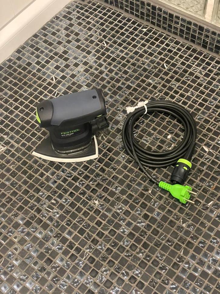 Festool DTS 400 REQ deltaschuurmachine., Doe-het-zelf en Verbouw, Gereedschap | Schuurmachines, Zo goed als nieuw, Vlakschuurmachine