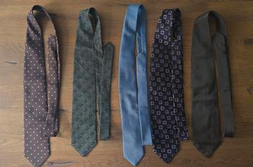 Diverse merken stropdassen weinig gedragen beschikbaar voor biedingen