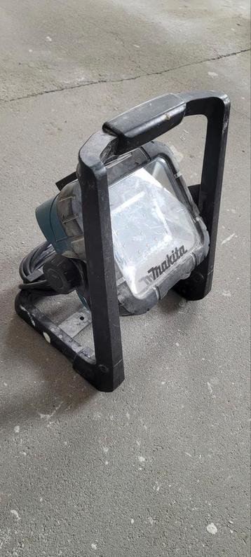 Makita Bouwlamp 18V - Werkverlichting beschikbaar voor biedingen