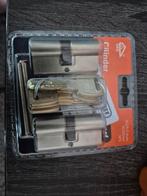 Nieuwe Nemef Cilinder, Ophalen of Verzenden, Nieuw, Overige materialen, Slot