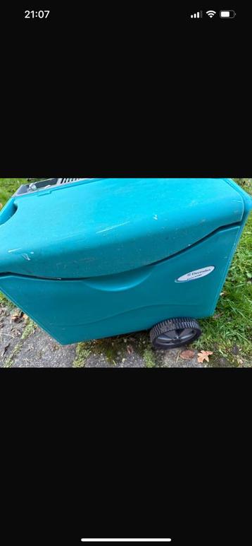 Camper/kampeer koelbox/koelkast op gas/elektra beschikbaar voor biedingen