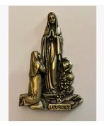 Maria aanbidding Lourdes metaal 9 cm, Antiek en Kunst, Ophalen of Verzenden