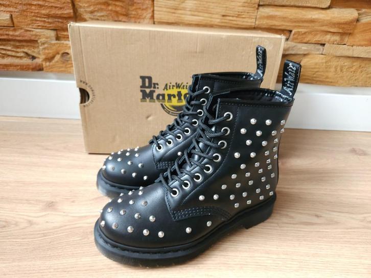 Dr. Martens 1460 Stud Wanama boots NIEUW!! maat 37, Kleding | Dames, Schoenen, Nieuw, Lage of Enkellaarzen, Zwart, Ophalen of Verzenden