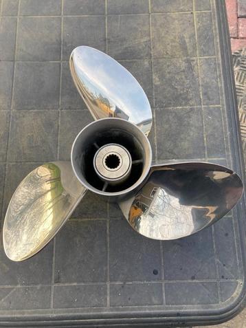 RVS schroef propeller SUZUKI 150-300 PK 16 x 23 beschikbaar voor biedingen
